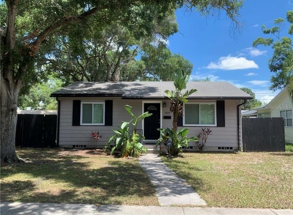 1439 39TH AVENUE N ST PETERSBURG, FL 33703
