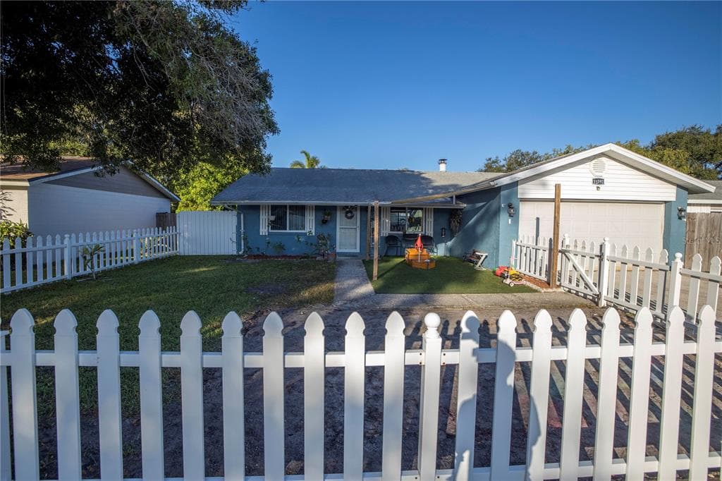 12392 CUMBERLAND DRIVE