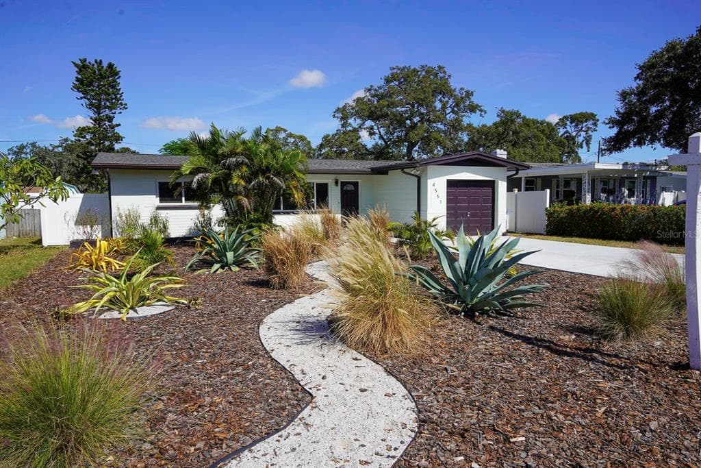 4551 15TH AVENUE N ST PETERSBURG, FL 33713