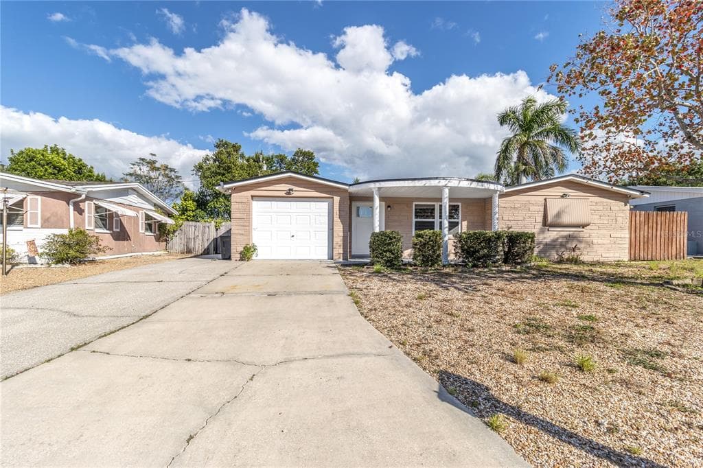 1528 TOLEDO STREET HOLIDAY, FL 34690
