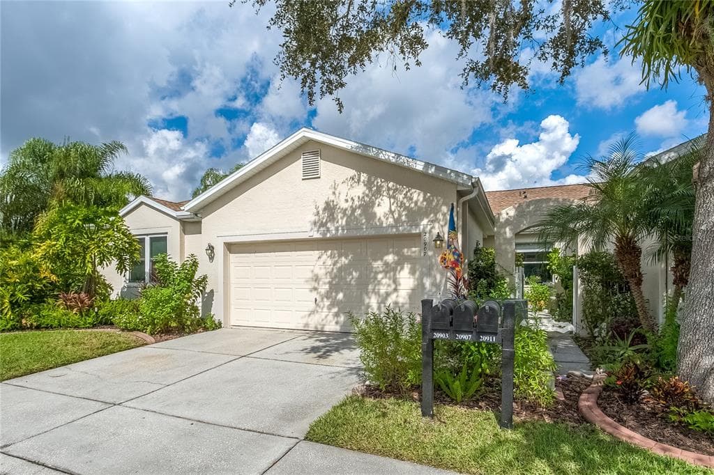 20907 JAFFA LANE LAND O LAKES, FL 34637