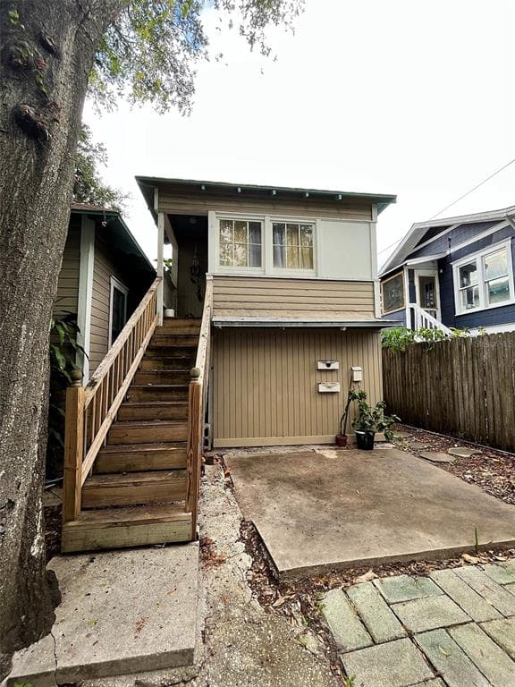 609 6TH STREET N UNIT A ST PETERSBURG, FL 33701