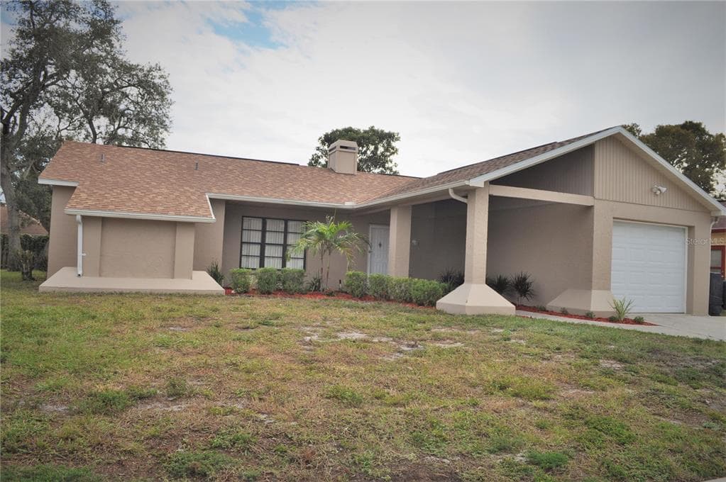 2516 MORNING GLORY COURT HOLIDAY, FL 34691