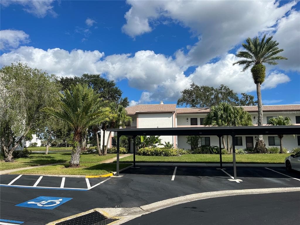 160 LAKEVIEW WAY UNIT 76 OLDSMAR, FL 34677