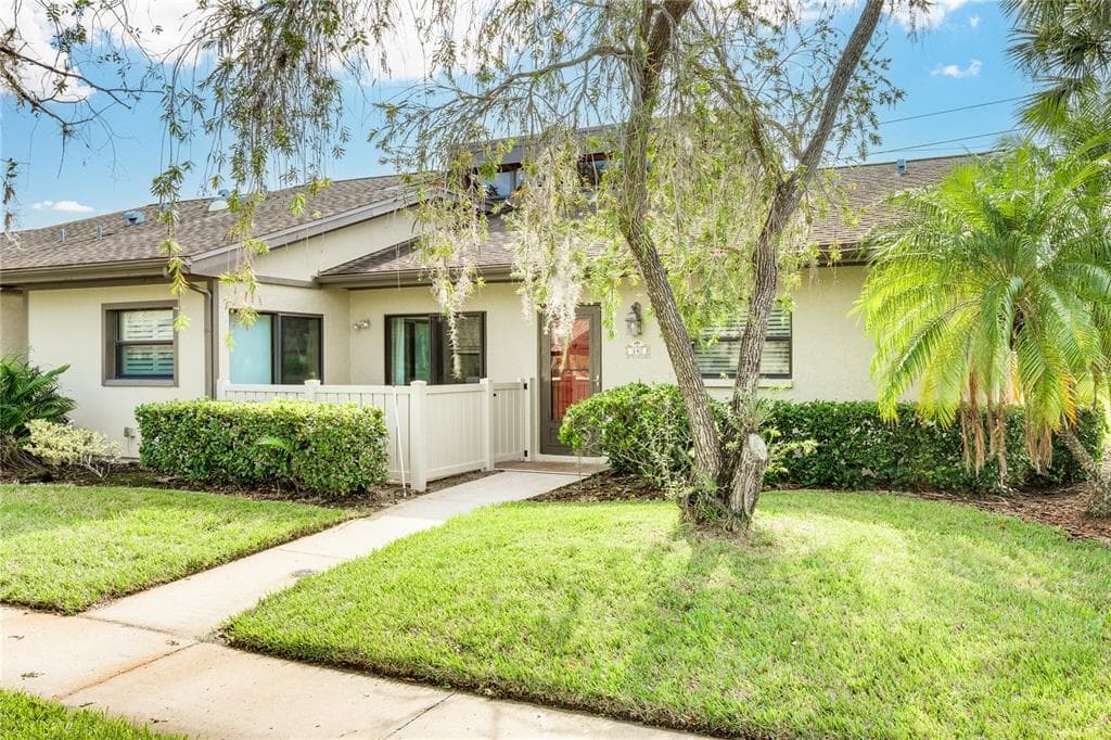 140 DALE PLACE OLDSMAR, FL 34677