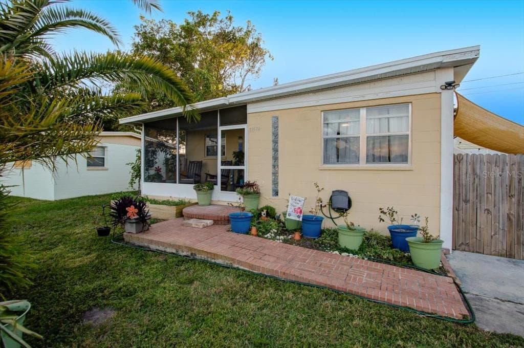 11574 104TH STREET LARGO, FL 33773