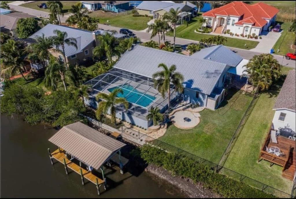 814 EAGLE LANE APOLLO BEACH, FL 33572