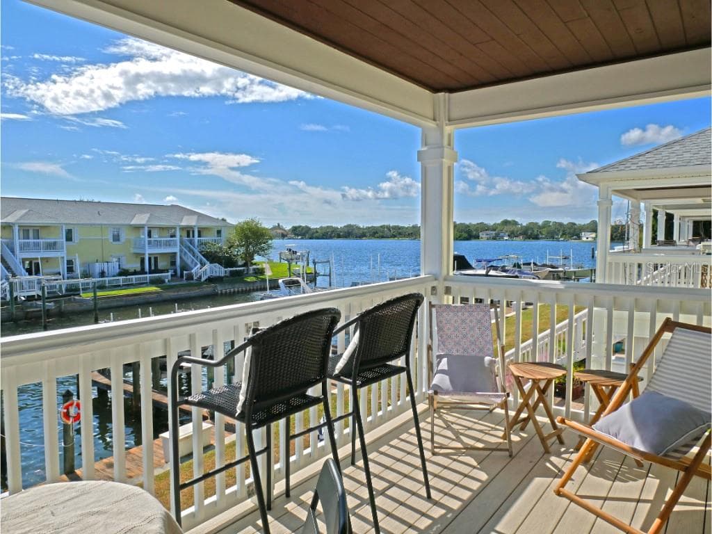 4873 COBIA DRIVE SE UNIT D ST PETERSBURG, FL 33705