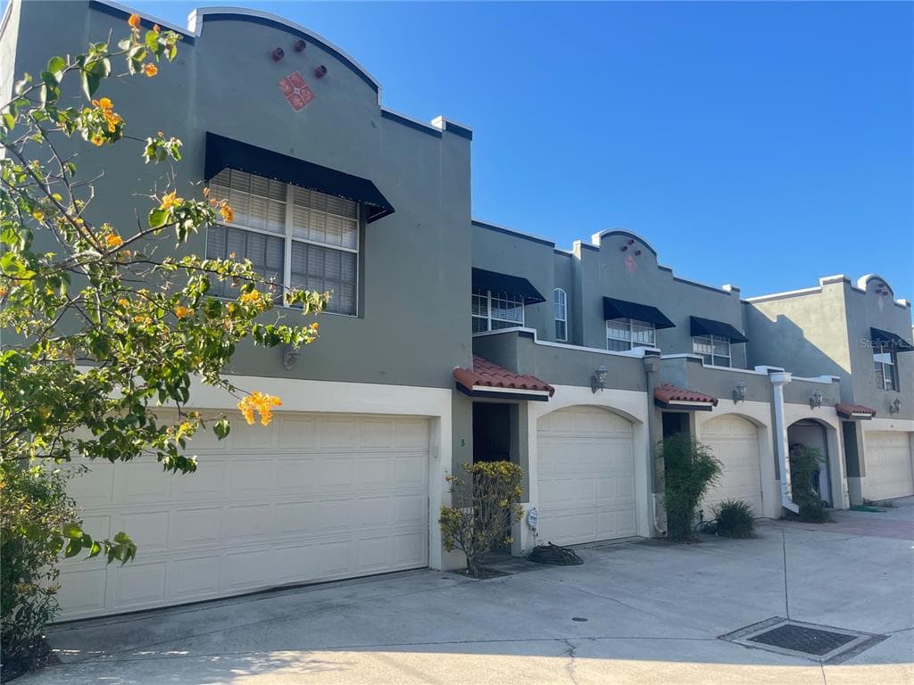 2914 W GANDY BOULEVARD UNIT B TAMPA, FL 33611