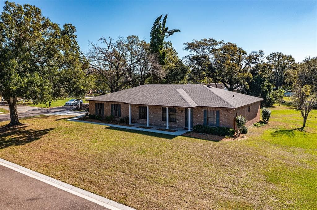 1546 HIGHCREST CIR VALRICO, FL 33596