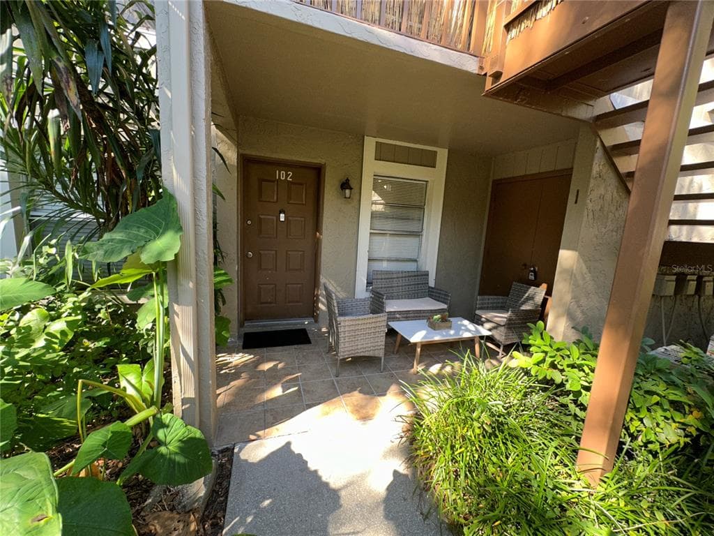 14219 SHADOW MOSS LANE UNIT 102 TAMPA, FL 33613