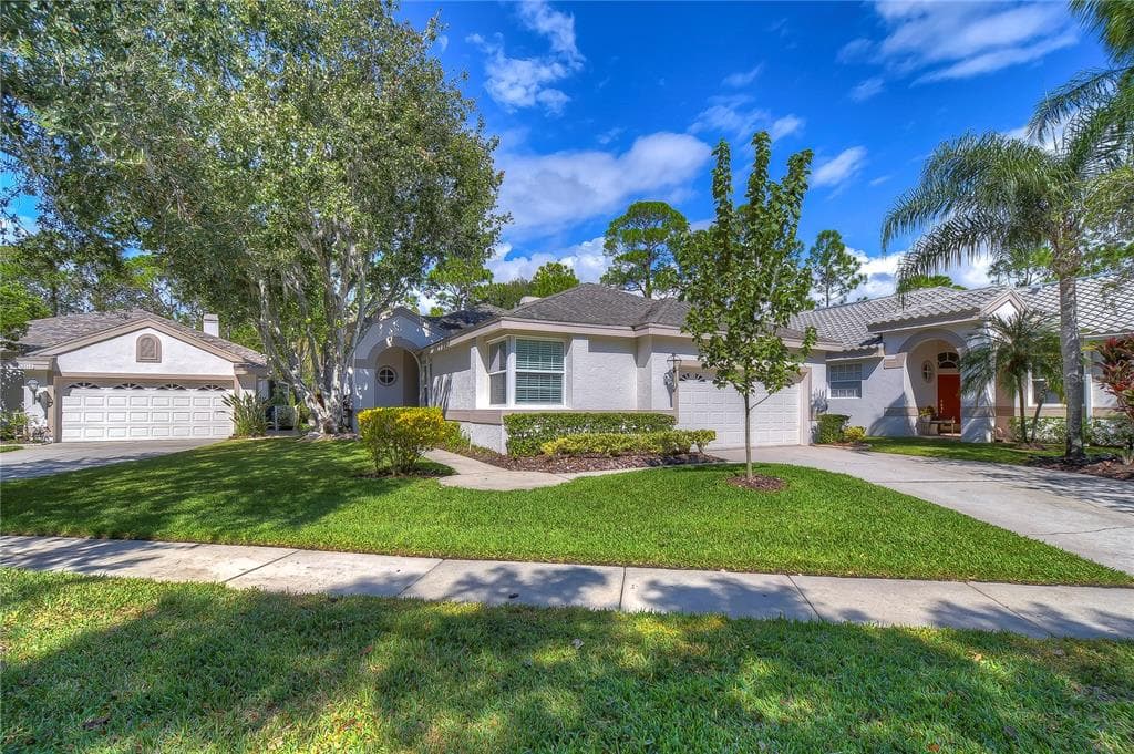 12111 GLENCLIFF CIRCLE TAMPA, FL 33626