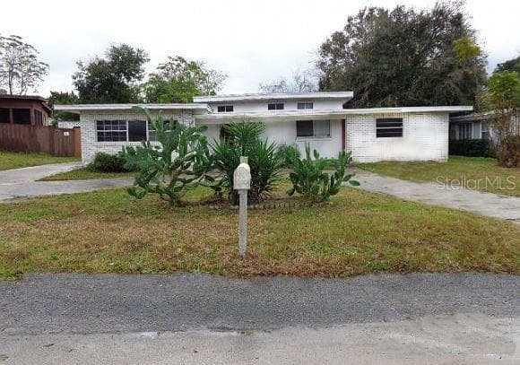 1305 HILLCREST DRIVE DAYTONA BEACH, FL 32114