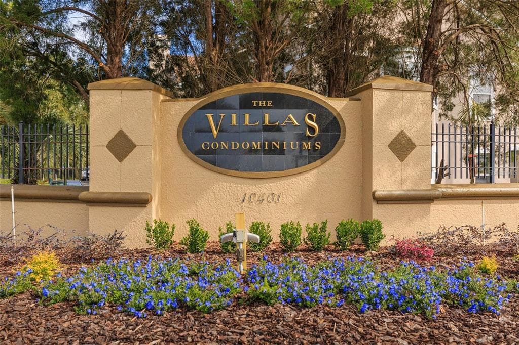 18025 VILLA CREEK DR. DRIVE UNIT 18025 TAMPA, FL 33647