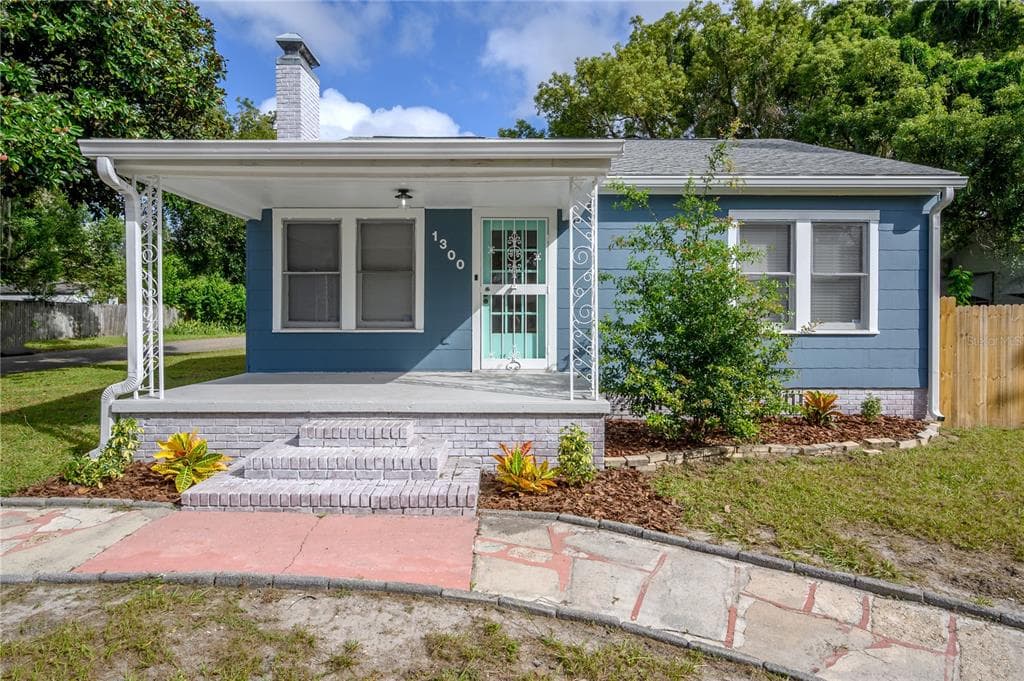 1300 E HENRY AVENUE TAMPA, FL 33604