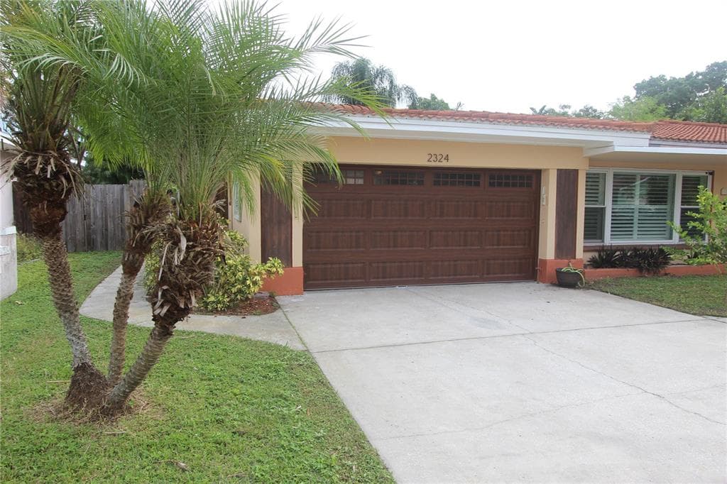 2324 SUNRISE DRIVE SE ST PETERSBURG, FL 33705