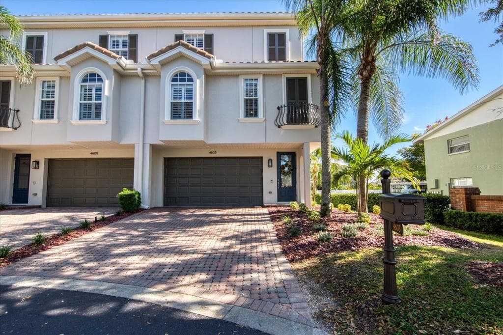 4603 OVERLOOK DRIVE NE ST PETERSBURG, FL 33703