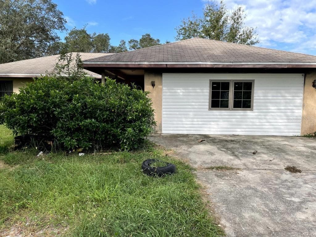 3821 ROLLING HILLS COURT E LAKE WALES, FL 33898