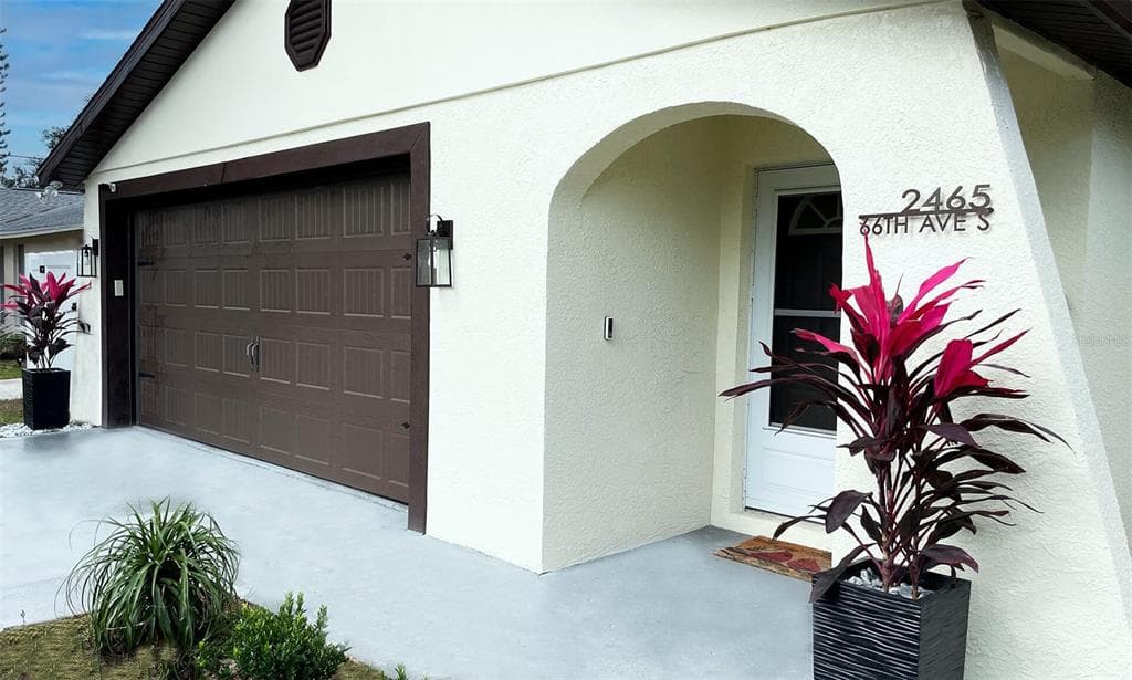 2465 66TH AVENUE S ST PETERSBURG, FL 33712
