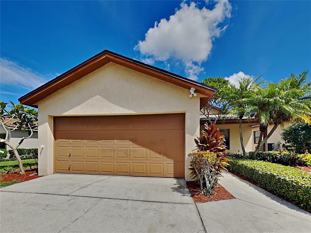 4449 GLENNS LANDING WINTER HAVEN, FL 33884
