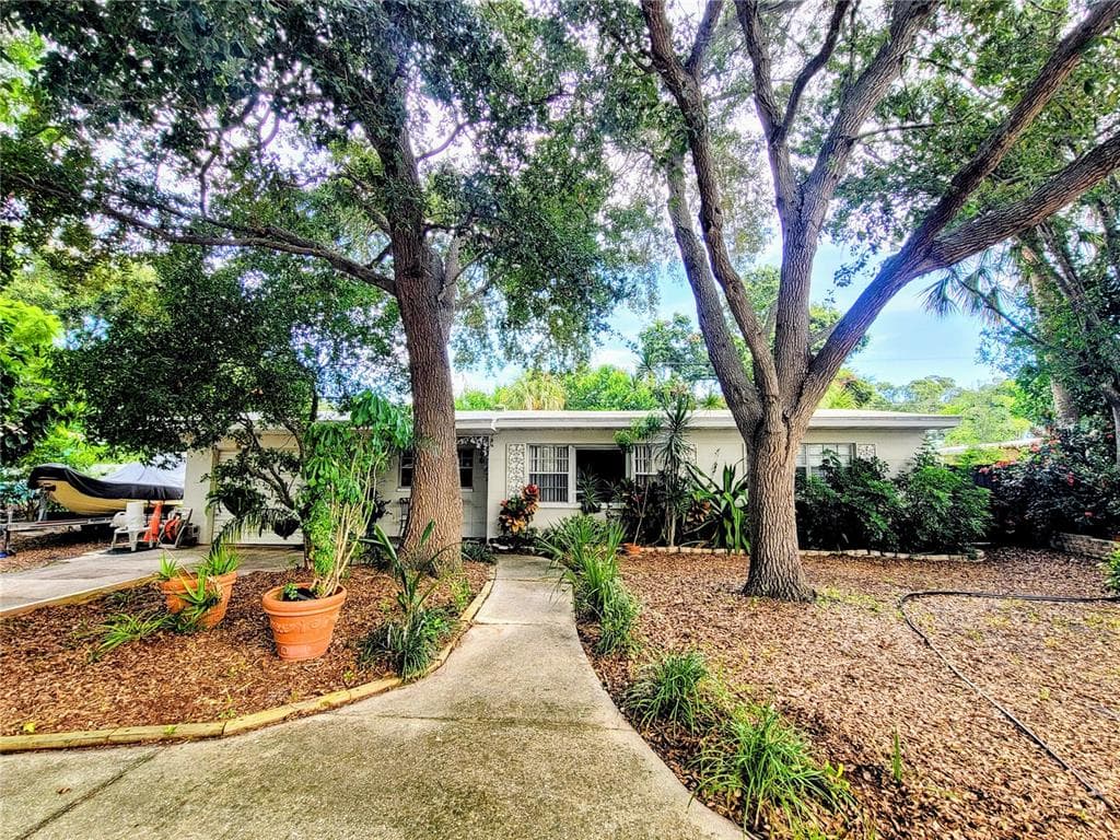 7603 15TH AVENUE N ST PETERSBURG, FL 33710