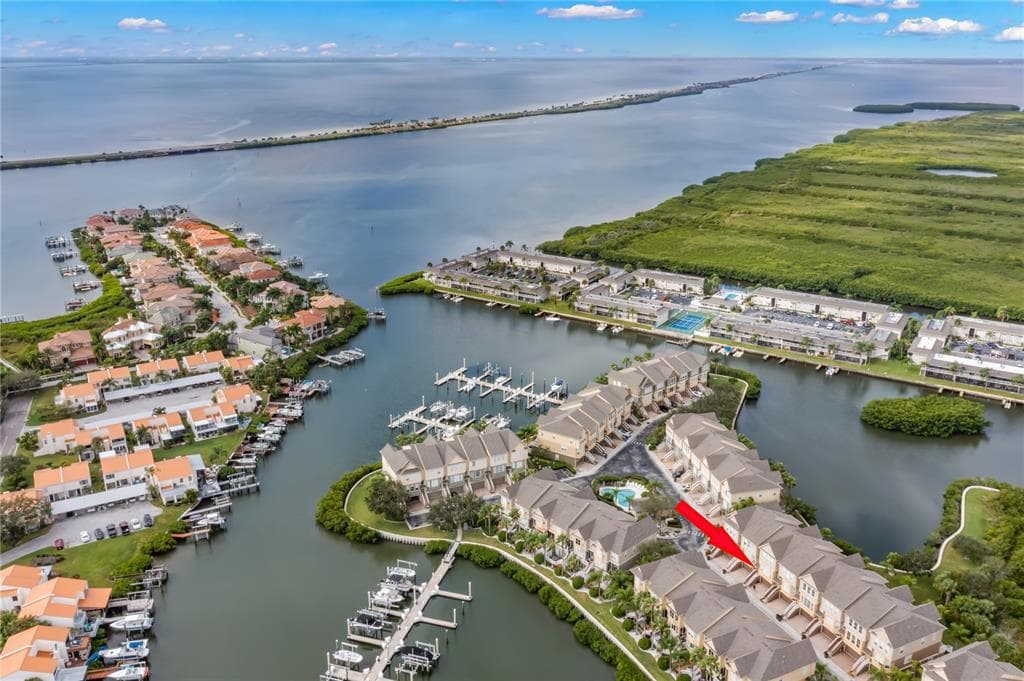 4318 SPINNAKER COVE LANE TAMPA, FL 33615
