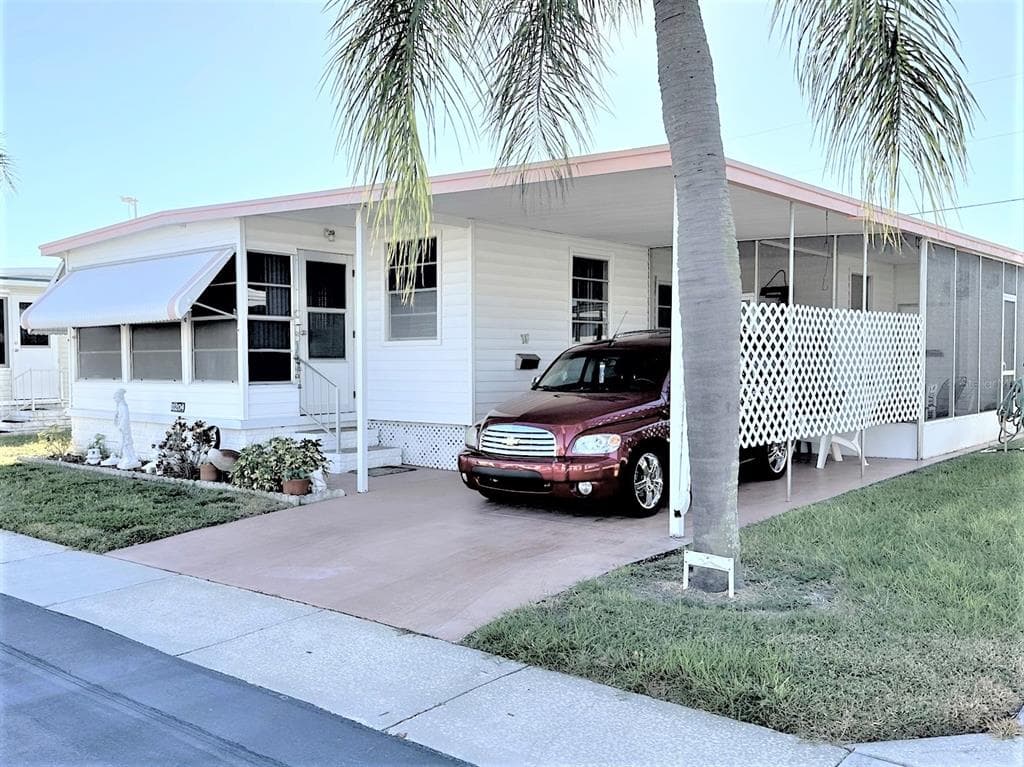 11204 101ST STREET UNIT 113 LARGO, FL 33773