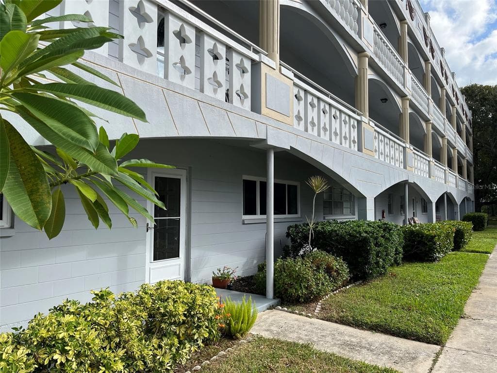 2460 FRANCISCAN DRIVE UNIT 30 CLEARWATER, FL 33763
