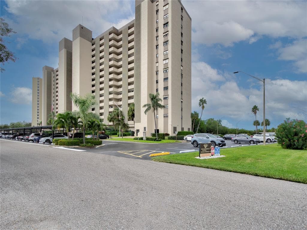 7050 SUNSET DRIVE S UNIT 210 SOUTH PASADENA, FL 33707