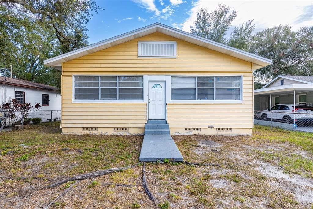 2411 E IDA STREET TAMPA, FL 33610