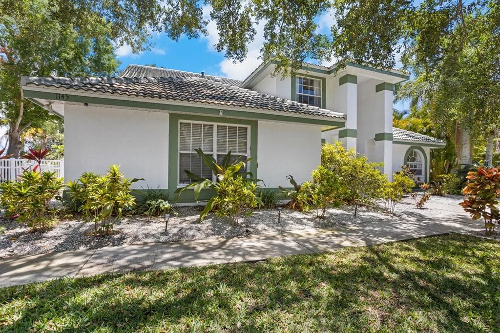 1145 MARINA DRIVE TARPON SPRINGS, FL 34689