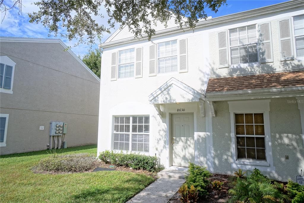 8630 HUNTERS KEY CIRCLE TAMPA, FL 33647