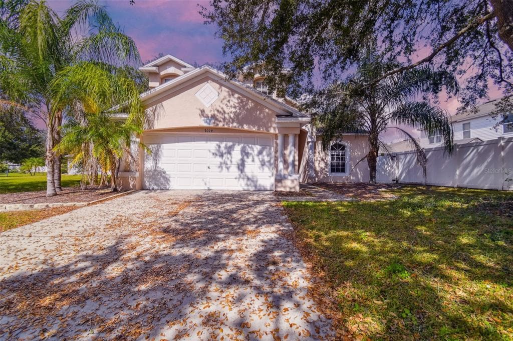 7014 CROWN LAKE DRIVE GIBSONTON, FL 33534