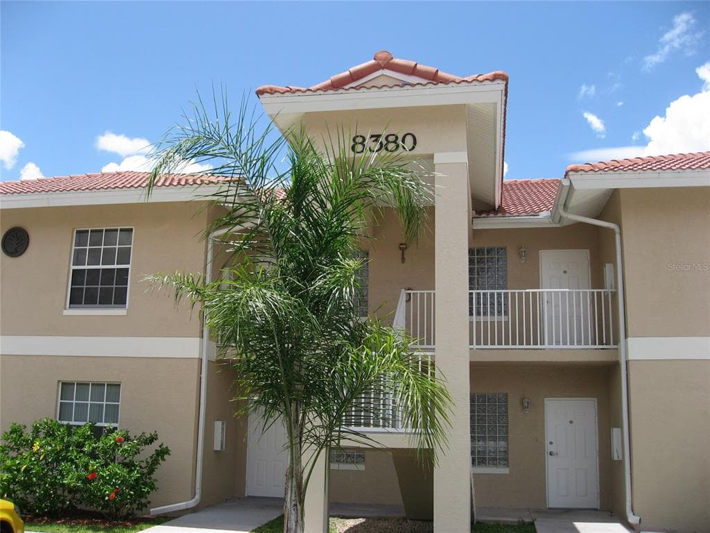 8380 BERNWOOD COVE LOOP UNIT 608 FORT MYERS, FL 33966