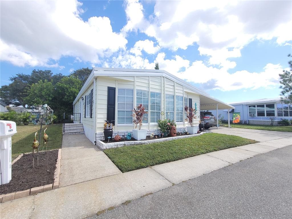 233 TARPON LANE OLDSMAR, FL 34677