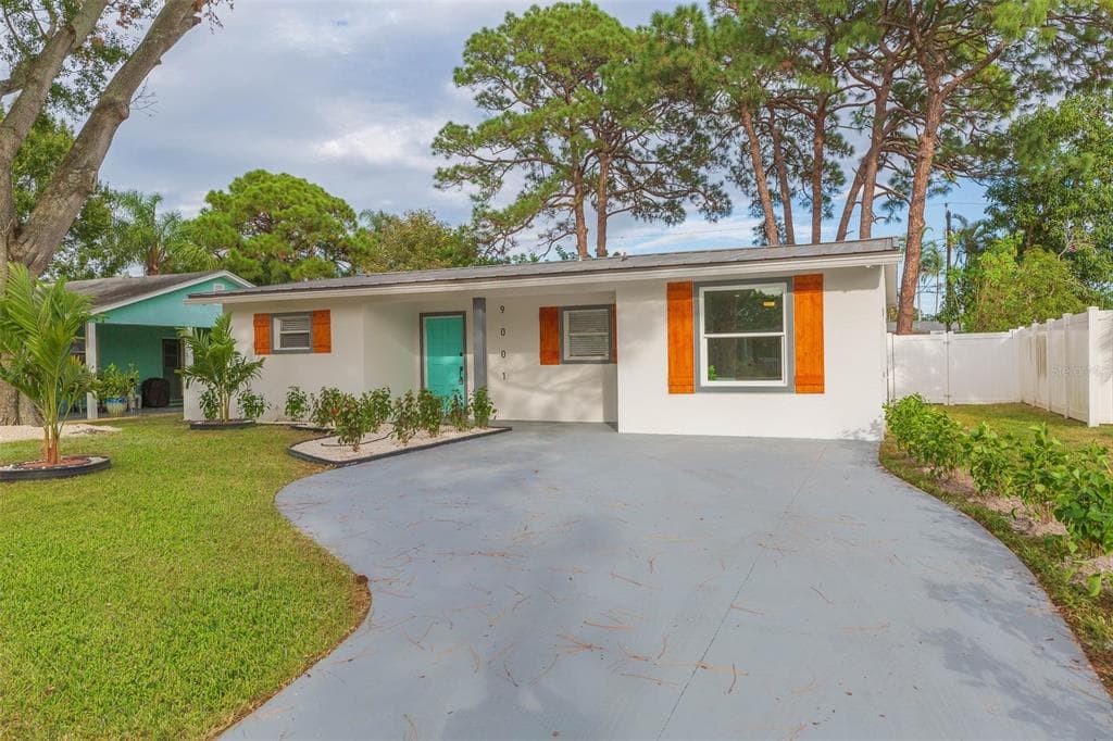 9001 BAY STREET NE ST PETERSBURG, FL 33702
