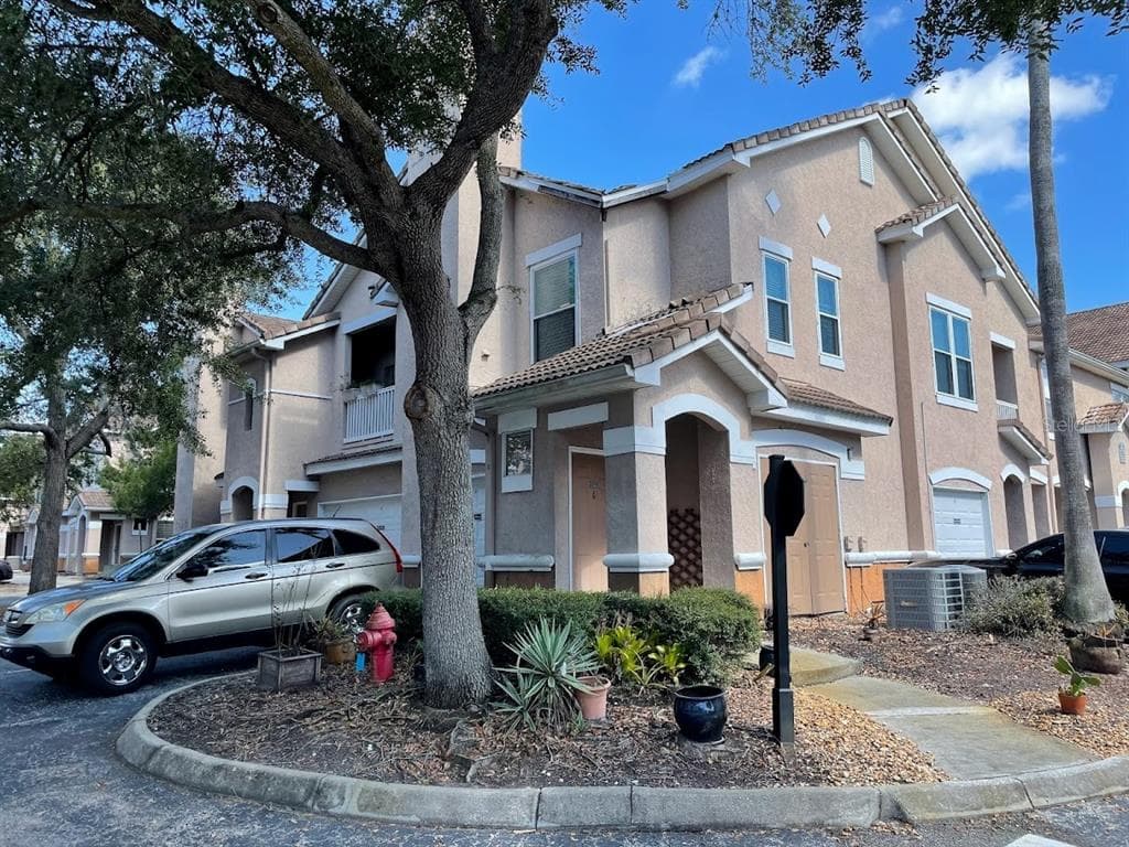 10414 VILLA VIEW CIRCLE UNIT 10414 TAMPA, FL 33647