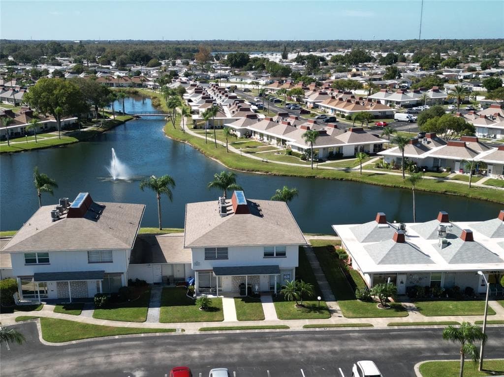 4352 TAHITIAN GARDENS CIRCLE UNIT H HOLIDAY, FL 34691