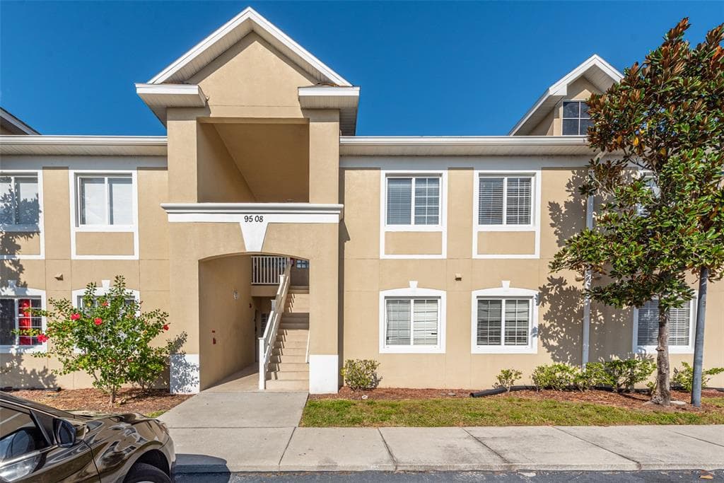 9508 NEWDALE WAY UNIT 201 RIVERVIEW, FL 33578