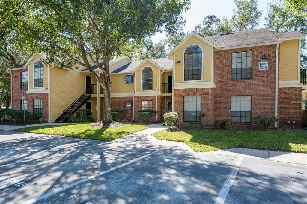 8647 MALLARD RESERVE DRIVE UNIT 205 TAMPA, FL 33614
