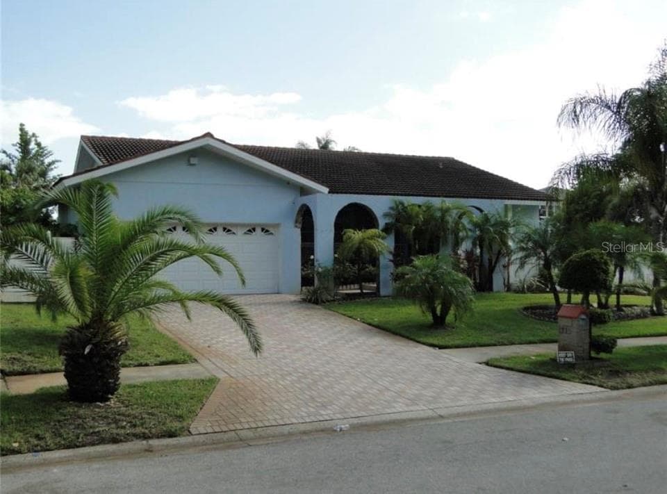 1713 GRAND CENTRAL DRIVE TARPON SPRINGS, FL 34689
