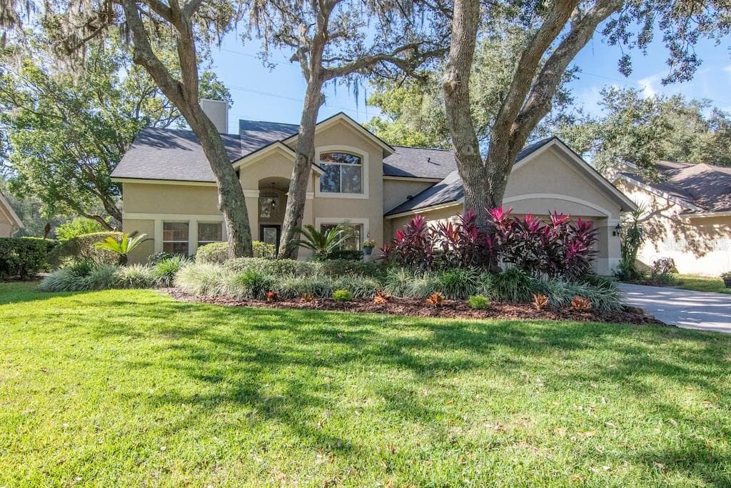 7215 RIDGEPORT DRIVE TAMPA, FL 33647