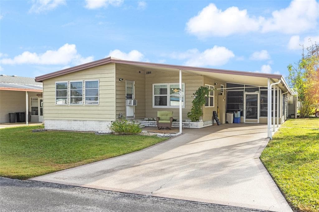 4600 CLARICE AVENUE ZEPHYRHILLS, FL 33541
