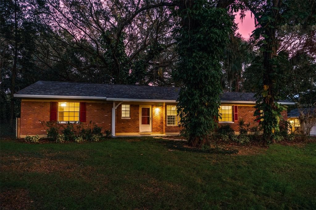 2902 LITTLE ROAD VALRICO, FL 33596