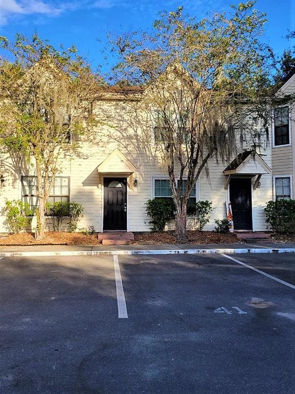 2302 MAKI ROAD UNIT 41 PLANT CITY, FL 33563