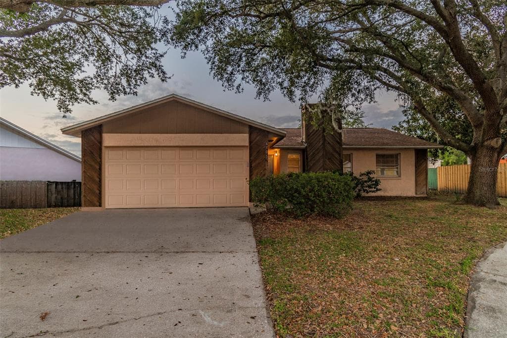 6505 LAMP POST DRIVE TAMPA, FL 33625