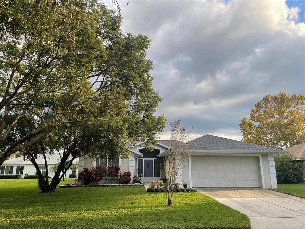 29352 SCHINNECOCK HILLS SAN ANTONIO, FL 33576