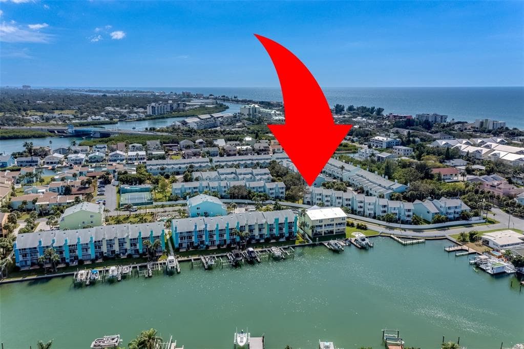 528 GARLAND CIRCLE INDIAN ROCKS BEACH, FL 33785