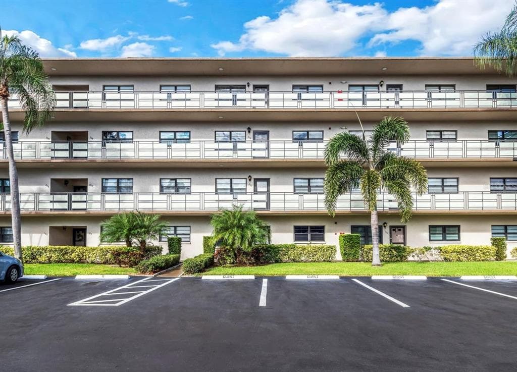 6080 80TH STREET N UNIT 410 ST PETERSBURG, FL 33709
