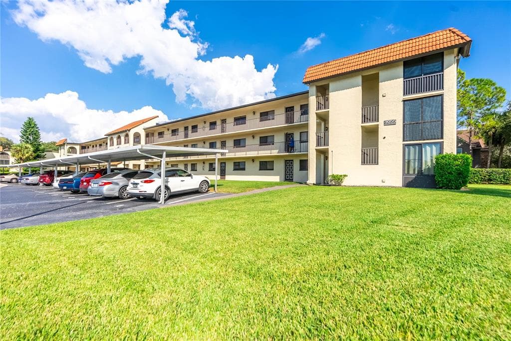 3055 CASA DEL SOL CIRCLE UNIT 108 CLEARWATER, FL 33761